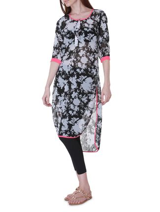 Featured image of post Black And White Floral Print Kurti