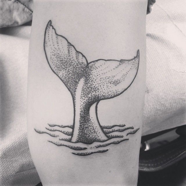 Featured image of post Whale Tail Tattoo Simple